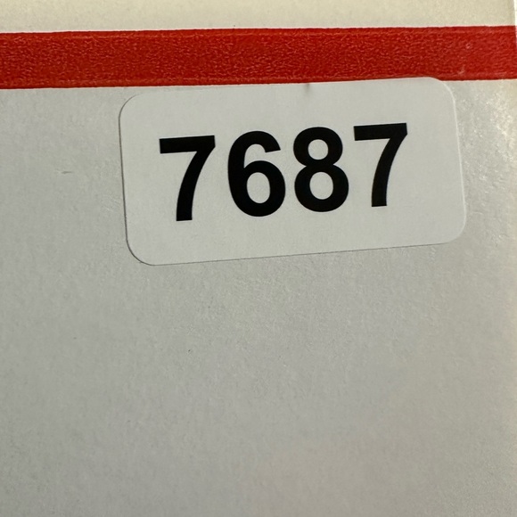 🩷5/$10 Pretty Woman Red and Nude Faux Nails - Picture 2 of 2